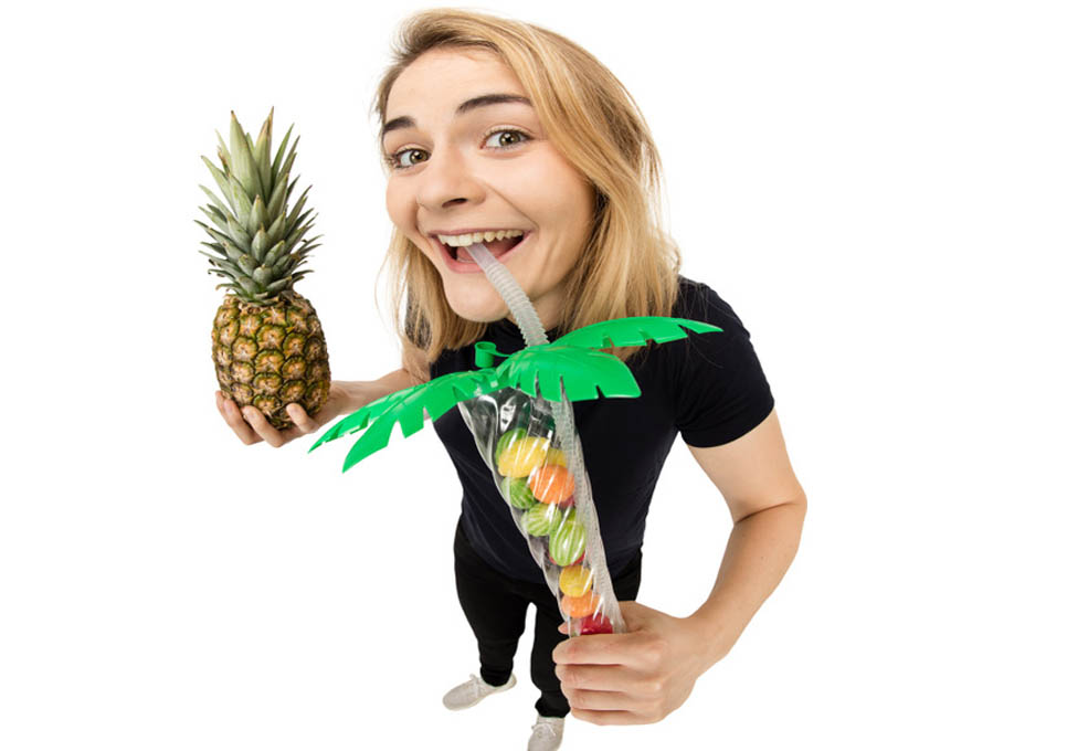 Hazel Brugger - Tropical