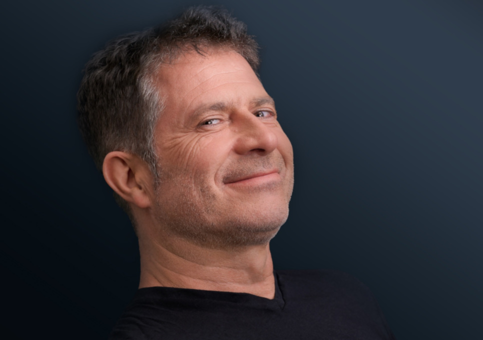 Rolf Miller lacht und ist am 18.12.2027 in Coburg